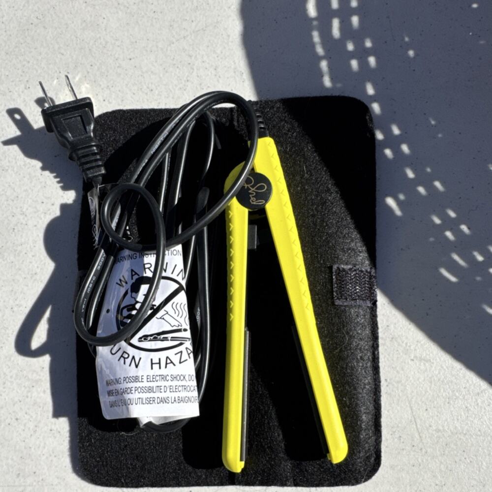 PYT Mini Ceramic Flat Iron Hair Straightener Electric Yellow Indicator Light